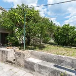 Summer Day Room